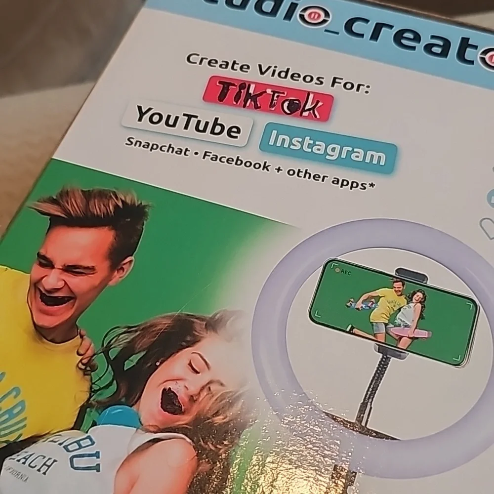 NIB Studio Creator Video Maker Kit - Picture 8 of 11